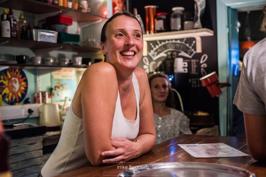 Vakantiewoning In Mol Centrum Met Eigen Bar "Casacuriosa" المظهر الخارجي الصورة
