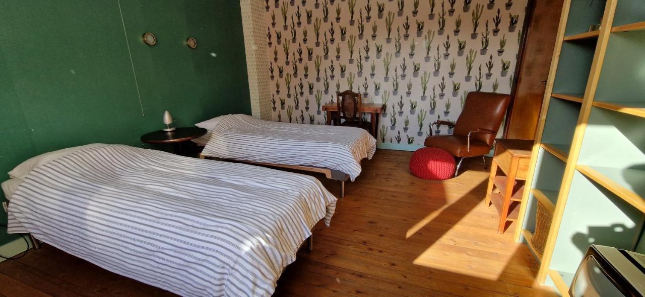 Vakantiewoning In Mol Centrum Met Eigen Bar "Casacuriosa" المظهر الخارجي الصورة