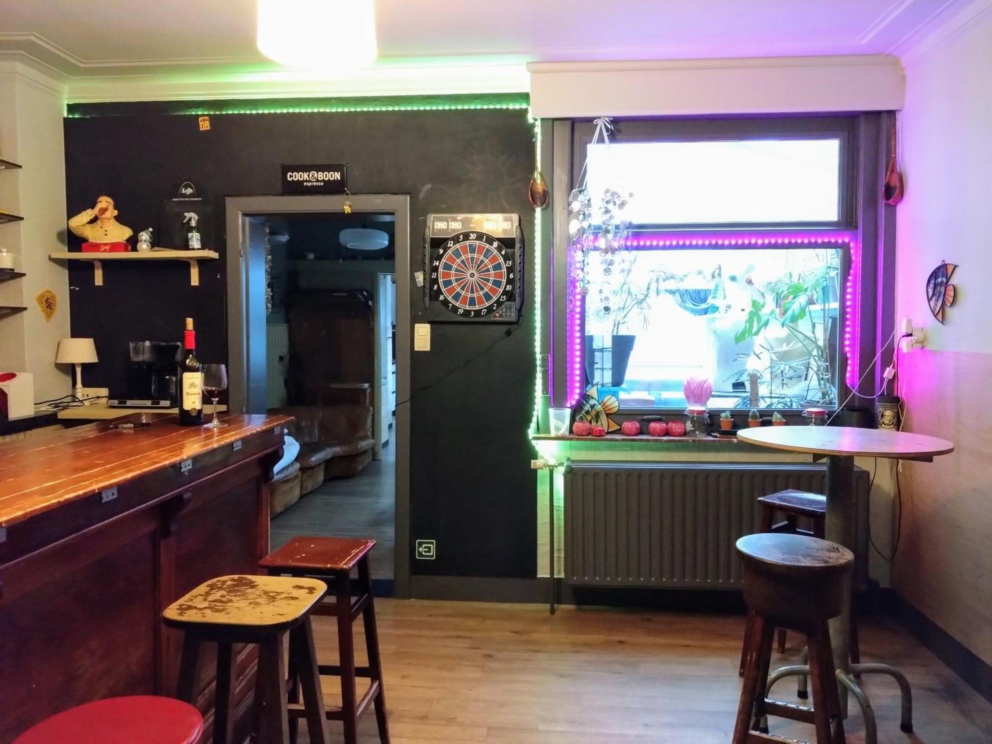 Vakantiewoning In Mol Centrum Met Eigen Bar "Casacuriosa" المظهر الخارجي الصورة
